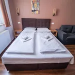 بيت ضيافة Babilon 4*