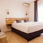 Babilon 4* برييدور