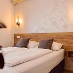 Babilon 4* برييدور