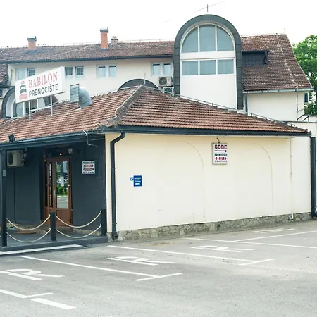 Casa de hóspedes Babilon